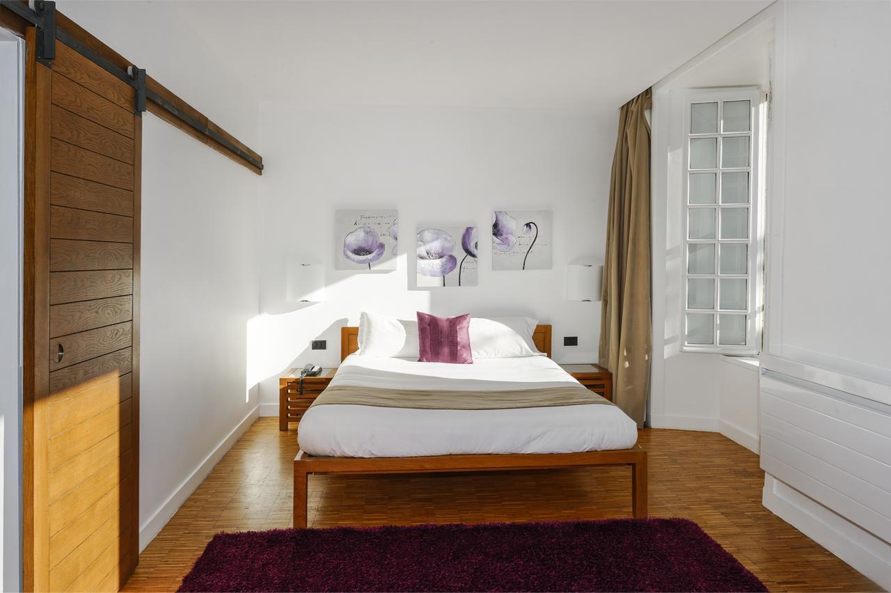 Hotel Domaine De Barres Langogne Esterno foto