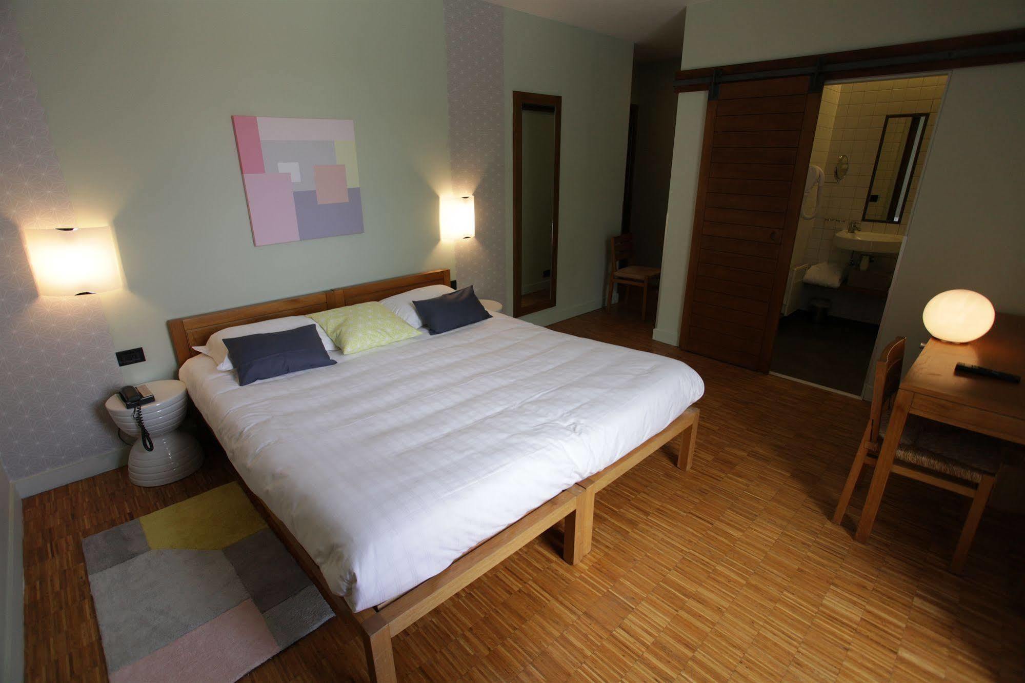 Hotel Domaine De Barres Langogne Esterno foto